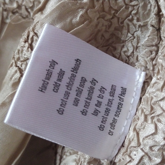 4@30.00 or 20.00 NWOT   Plus Size Blouse by Pleats Collection - Picture 5 of 15